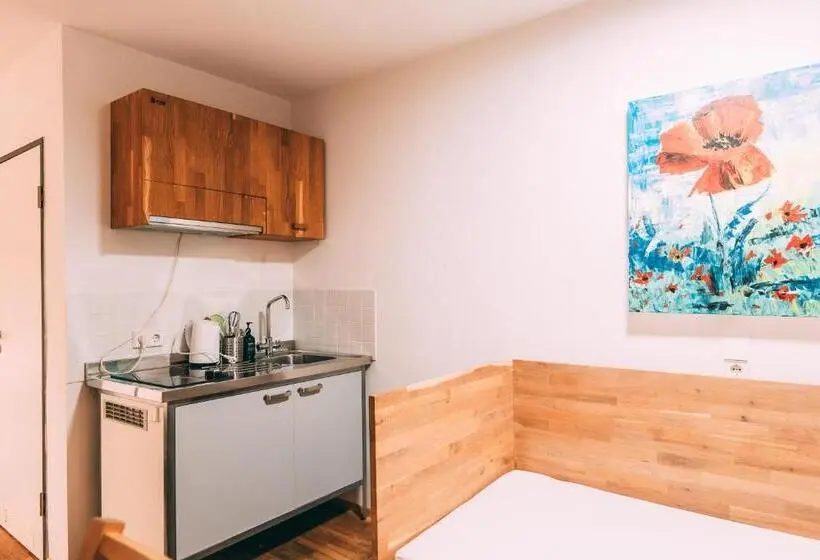 Economy Studio, Gut Hügle Jugendzimmer