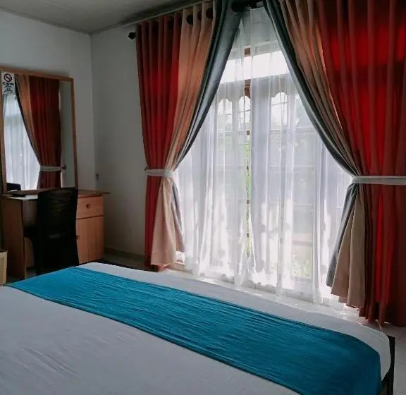 Deluxe Kolmen Hengen Huone, Andorra Tourist Resort Anuradhapura