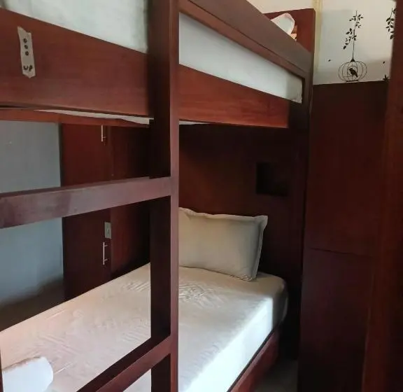 Vuode Makuusalissa, Andorra Tourist Resort Anuradhapura