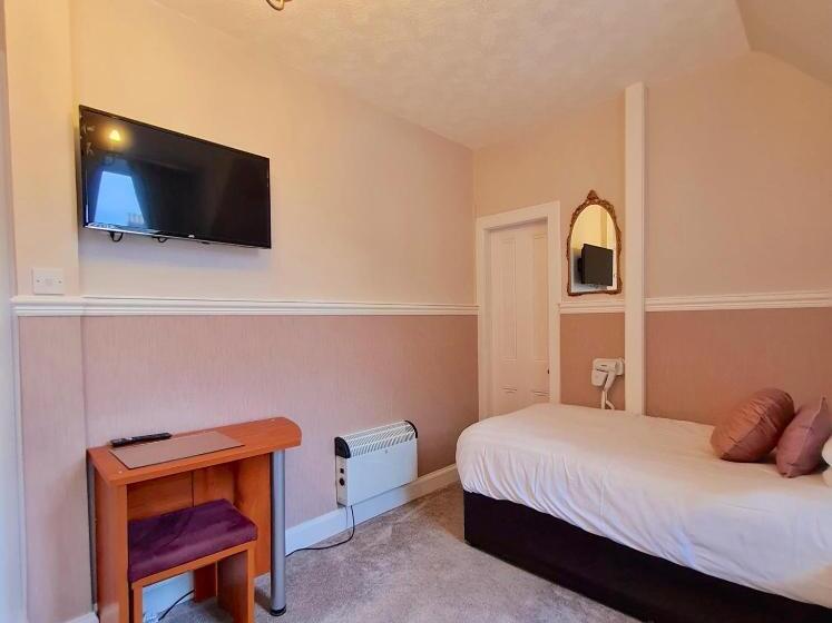 اتاق استاندارد, Corriemar House