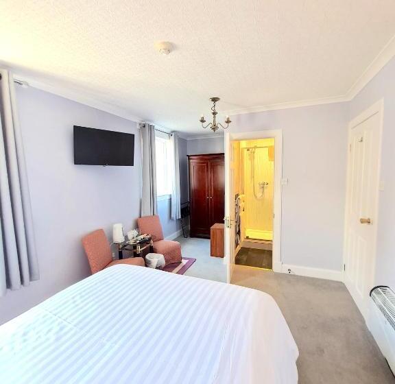 اتاق استاندارد, Corriemar House