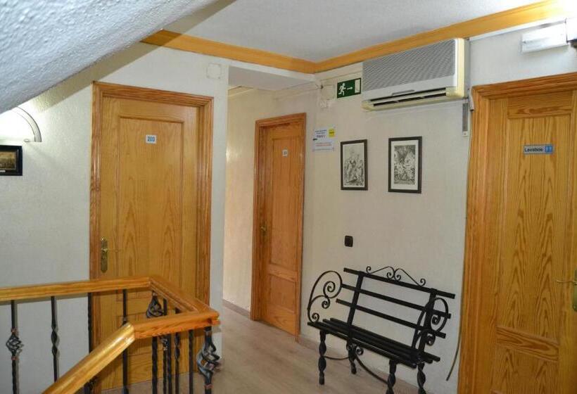 Номер Стандарт Индивидуальный Совместная Ванная, Hostal Don Juan I