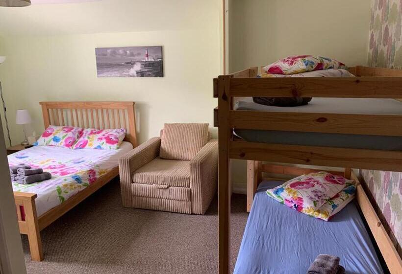 اتاق خانوادگی, Reindeer Accomodation