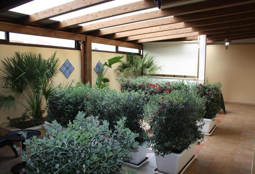 اتاق استاندارد اینتریور, Room And Breakfast Aloe