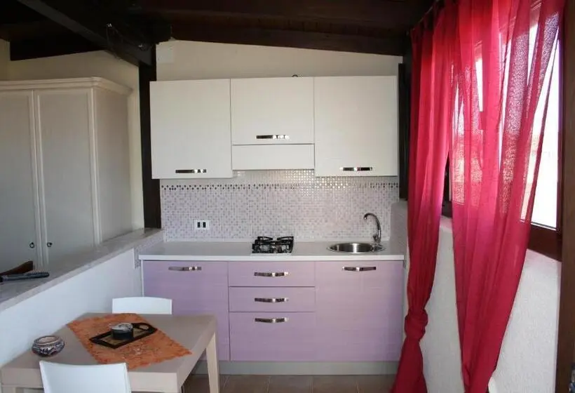 Standard-studio, Room And Breakfast Aloe