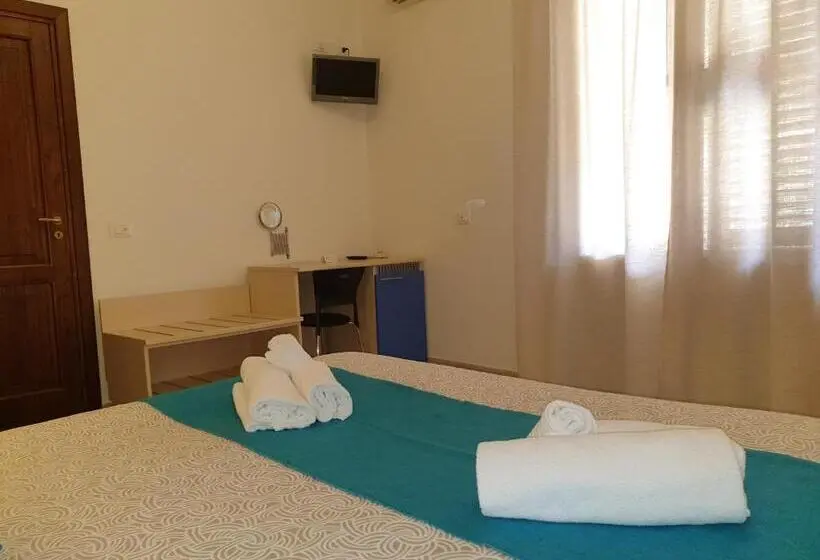 Standard-huone Sisäpuolella, Room And Breakfast Aloe