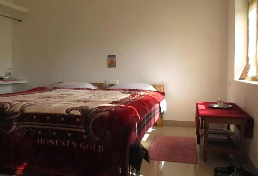 اتاق لوکس با بالکن, Suma Guest House
