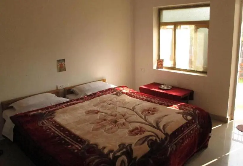 اتاق لوکس با بالکن, Suma Guest House