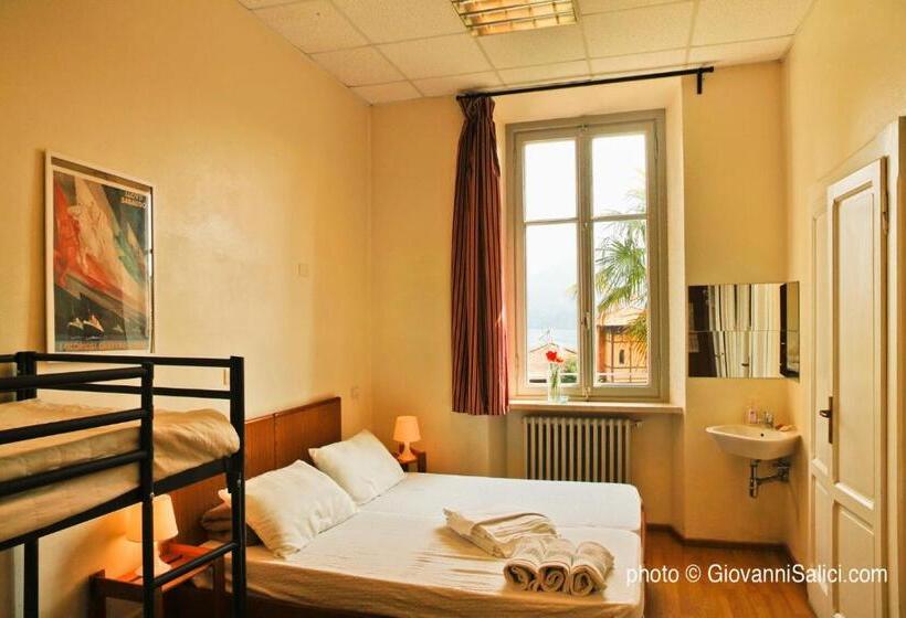 Háromágyas Standard Szoba Megosztott Fürdővel, Santangela Hostel & Rooms