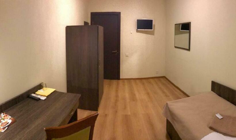 חדר סטנדרד יחיד חדר אמבטיה משותף, Non Stop Economy