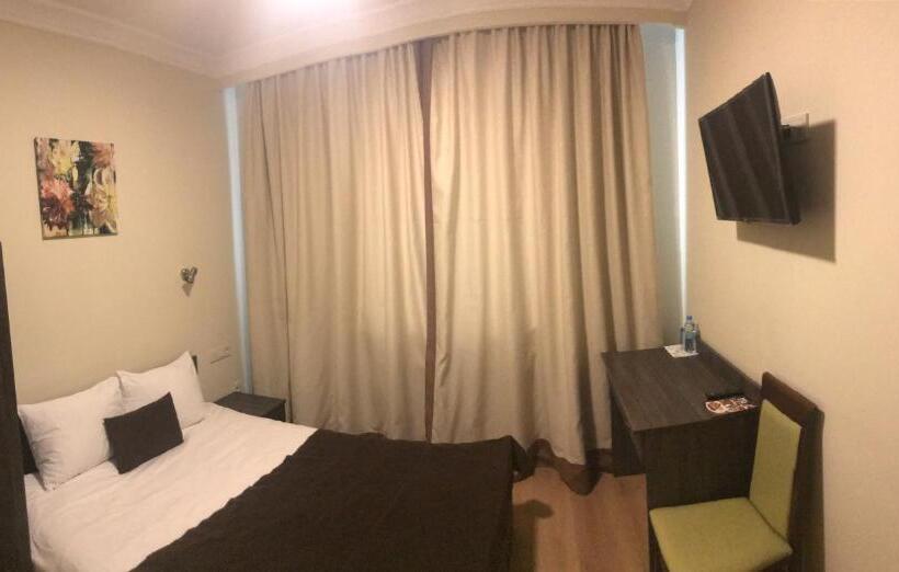 חדר סטנדרט יחיד, Non Stop Economy