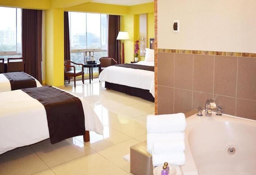 اتاق خانوادگی, Gran Mundo Hotel & Suites