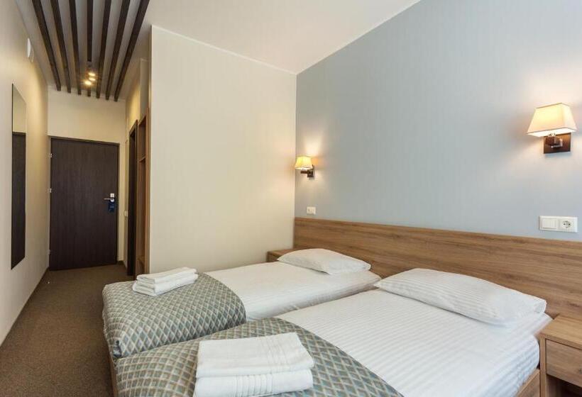 اتاق استاندارد, Old Town Trio