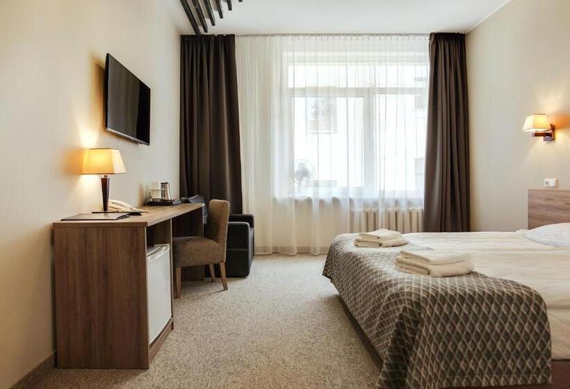 اتاق استاندارد, Old Town Trio