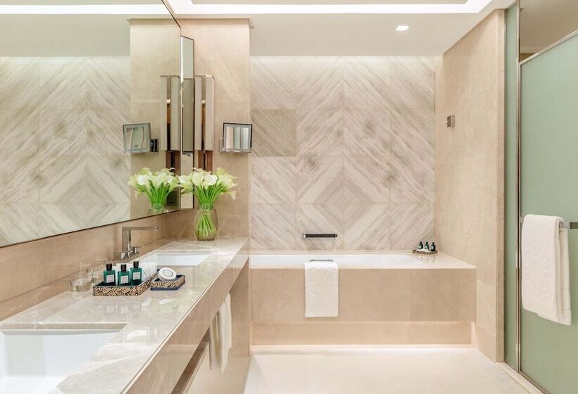 سوئیت دلوکس 2 خوابه, Taj Exotica Resort & Spa, The Palm, Dubai