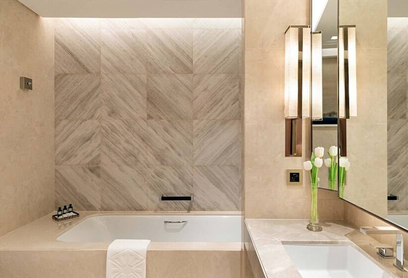 سوئیت دلوکس 2 خوابه, Taj Exotica Resort & Spa, The Palm, Dubai