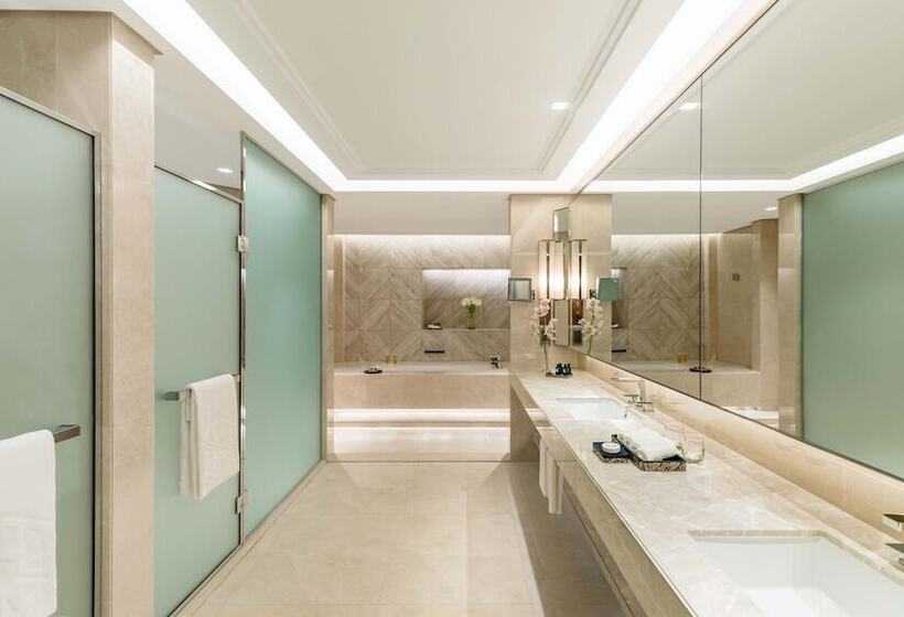 سوئیت کلوب با چشم‌انداز دریا, Taj Exotica Resort & Spa, The Palm, Dubai