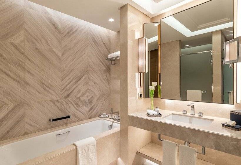 اتاق لوکس با چشمانداز دریا, Taj Exotica Resort & Spa, The Palm, Dubai