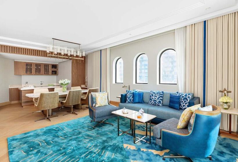 Deluxe Suite Sea View, Taj Exotica Resort & Spa, The Palm, Dubai