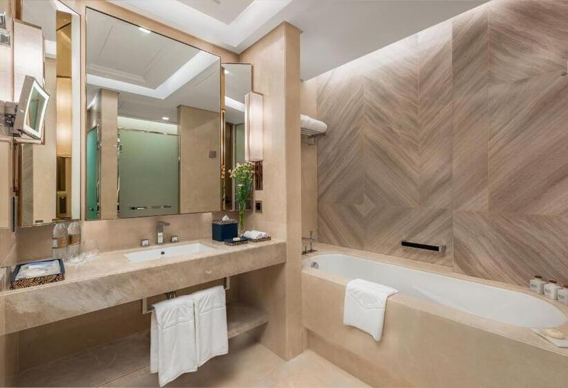 اتاق لوکس, Taj Exotica Resort & Spa, The Palm, Dubai