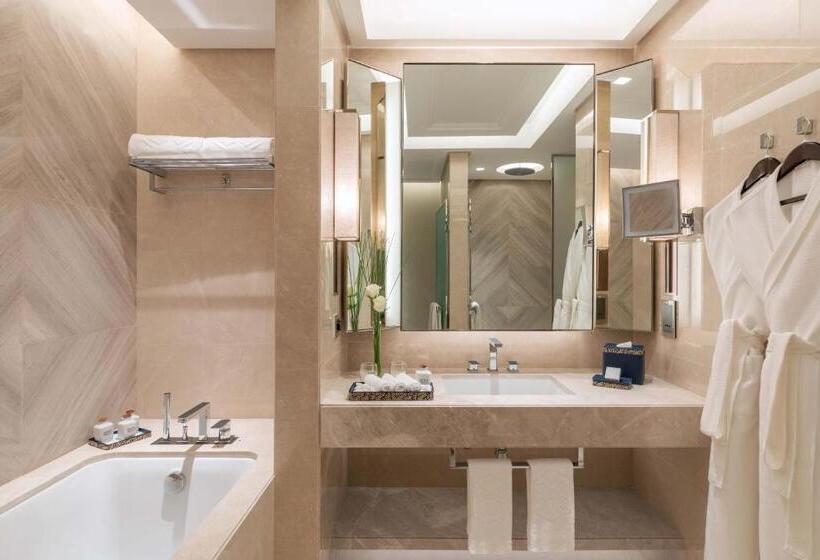 اتاق لوکس با چشمانداز دریا, Taj Exotica Resort & Spa, The Palm, Dubai