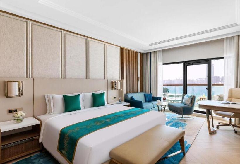 Club Room King Bed, Taj Exotica Resort & Spa, The Palm, Dubai