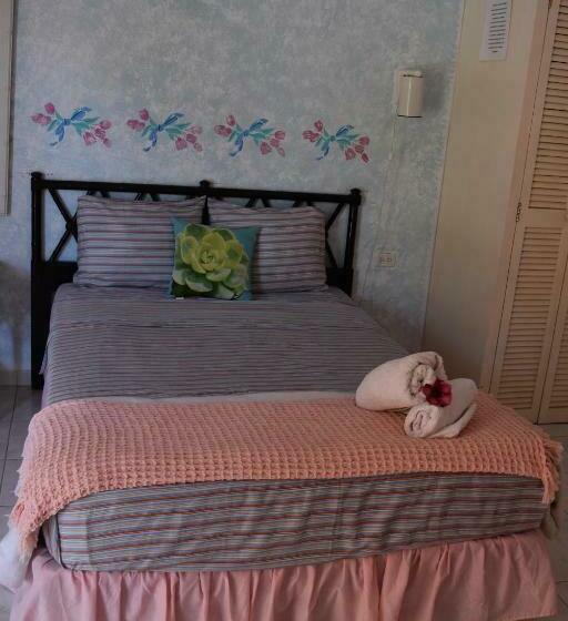 اتاق اکونومی, Posada Del Mar