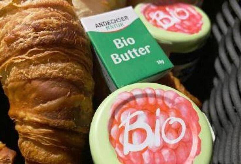 חדר סטנדרט עם מיטת קינג, Boutique Hotel & Bio Wirtshaus Schwarzer Bock