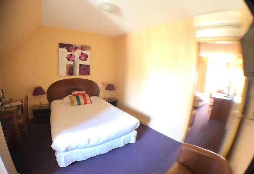 סוויטה משפחתית, Auv