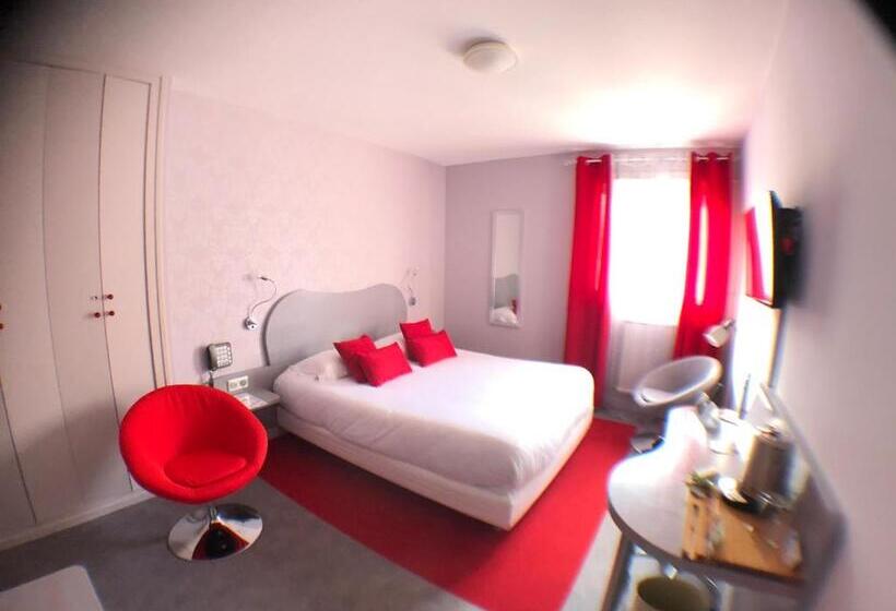 חדר סופריור יחיד, Auv