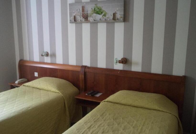 غرفة قياسية, Cit Hotel Avallon Vauban