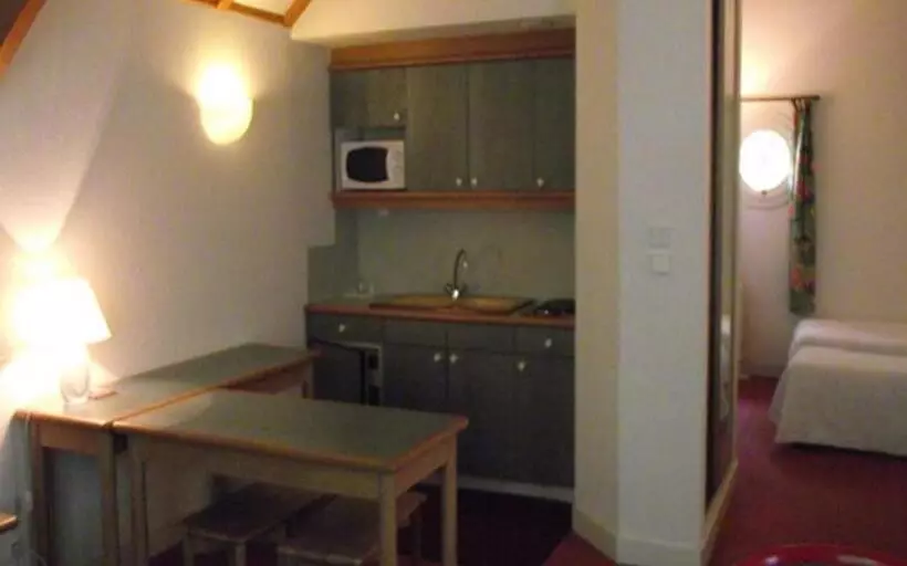 ダブルベッドのスタンダードスタジオ, Cit Hotel Avallon Vauban
