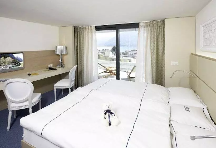 Superior Yhden Hengen Huone, Muralto
