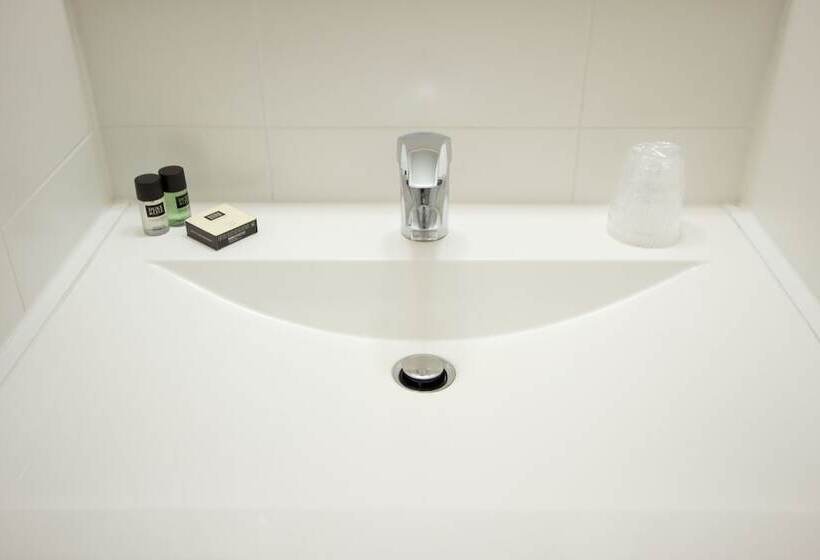 חדר דלוקס יחיד, Gieling