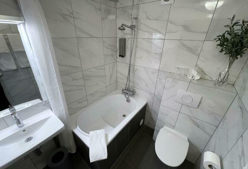 اتاق استاندارد سه نفره, Hvolsvollur Central South Iceland