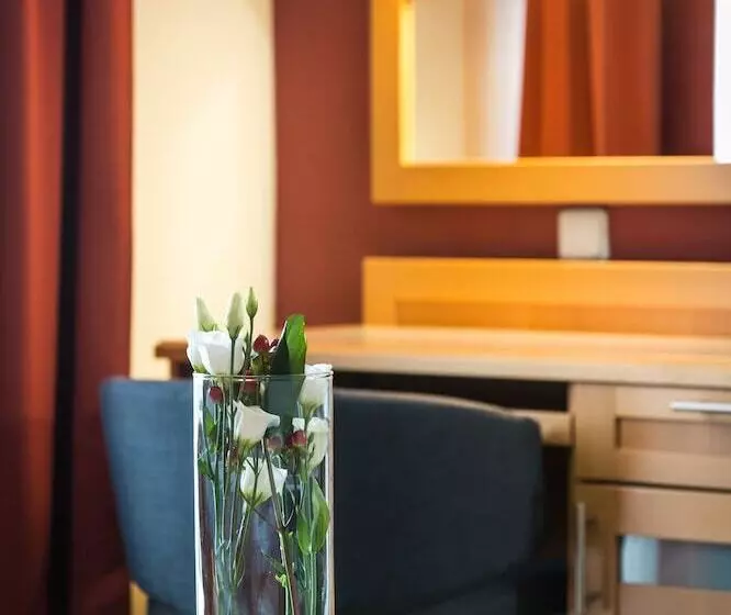 スタンダードトリプルルーム, Jan Maria Hotel & Restaurant