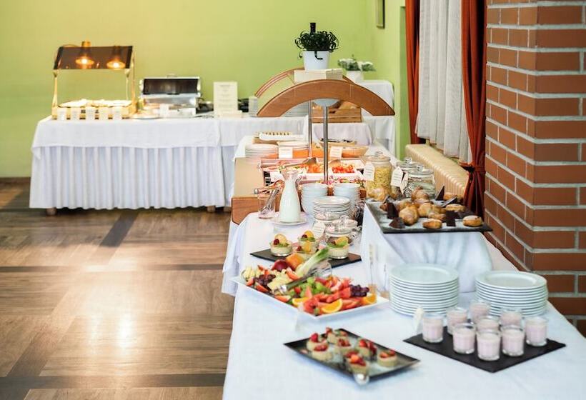 غرفة قياسية ثلاثية, Jan Maria Hotel & Restaurant
