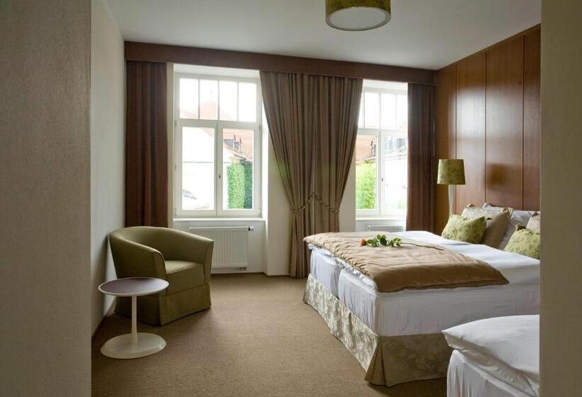 חדר לשלושה מלכותי, Kašperk