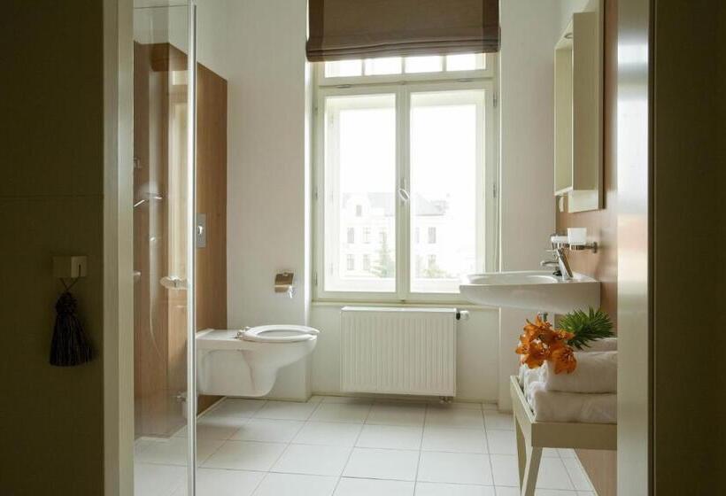 חדר לשלושה מלכותי, Kašperk