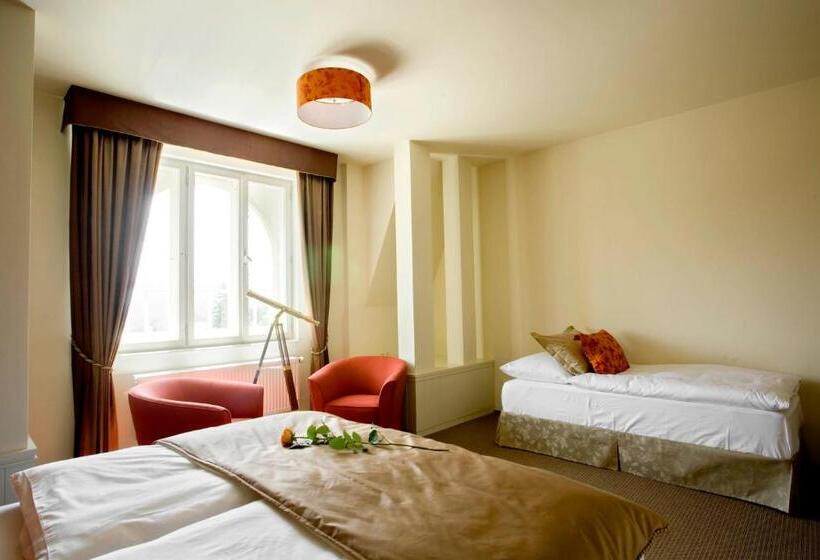 חדר לשלושה מלכותי, Kašperk