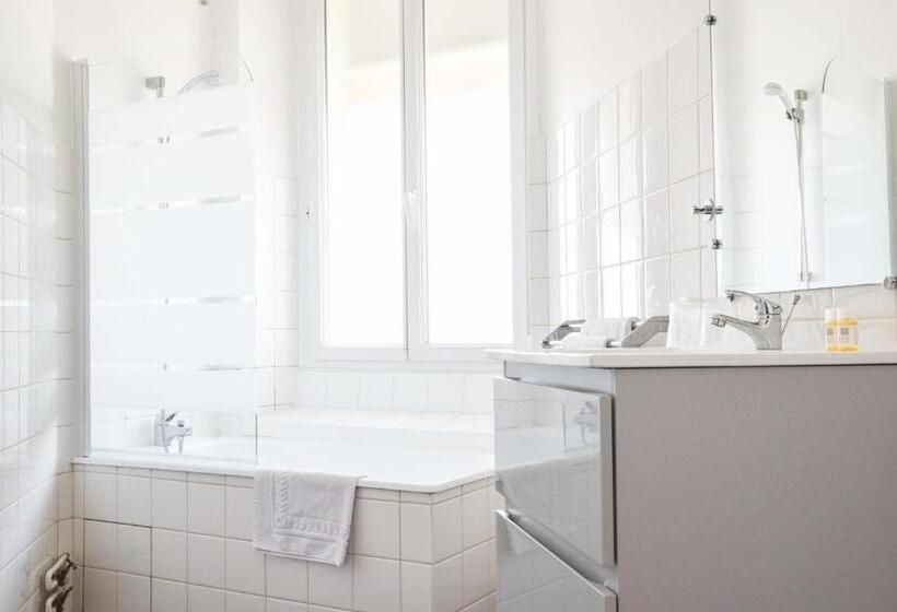 Номер Стандарт, L Europe   Cholet Gare