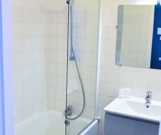 Номер Стандарт, L Europe   Cholet Gare