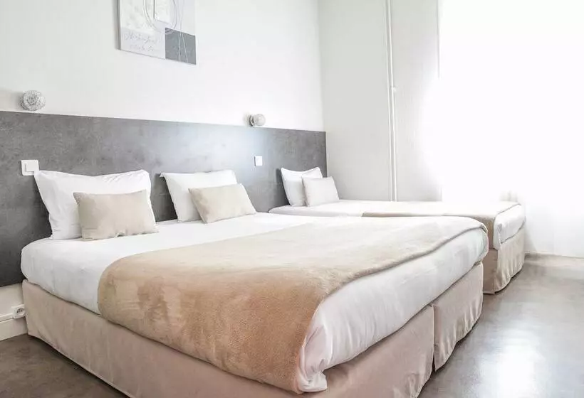 スタンダード４人部屋, L Europe   Cholet Gare