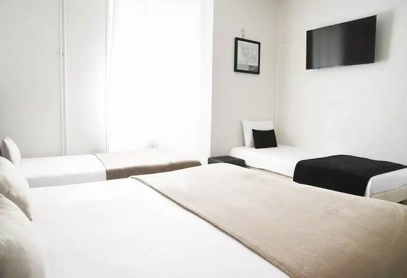スタンダード４人部屋, L Europe   Cholet Gare