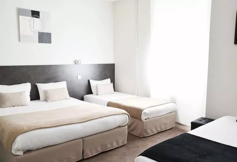 スタンダード４人部屋, L Europe   Cholet Gare