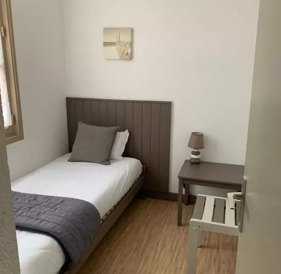 Standard Kolmen Hengen Huone, Logis Hotels   Hôtel Et Restaurant L Océana