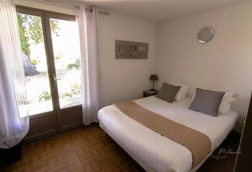 Standard Neljän Hengen Huone, Logis Hotels   Hôtel Et Restaurant L Océana