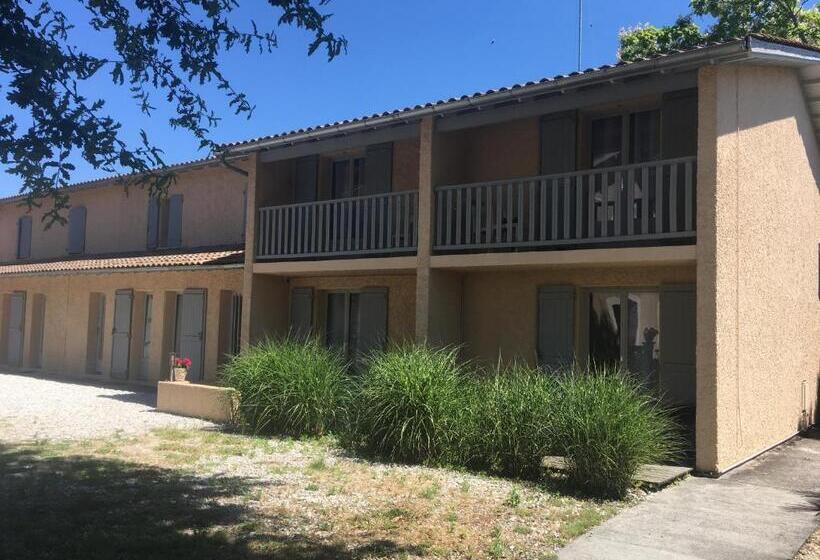 スタンダード4人部屋, Logis Hotels   Hôtel Et Restaurant L Océana