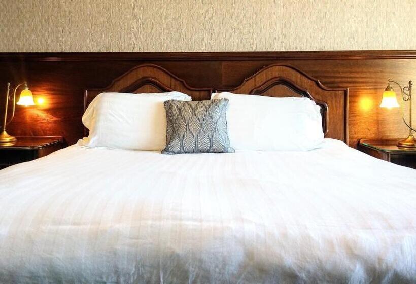 חדר סטנדרט, Lakeside Manor