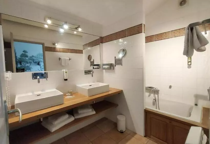 Standard room with outdoor bath, L Art Des Mets By Côté Jardin